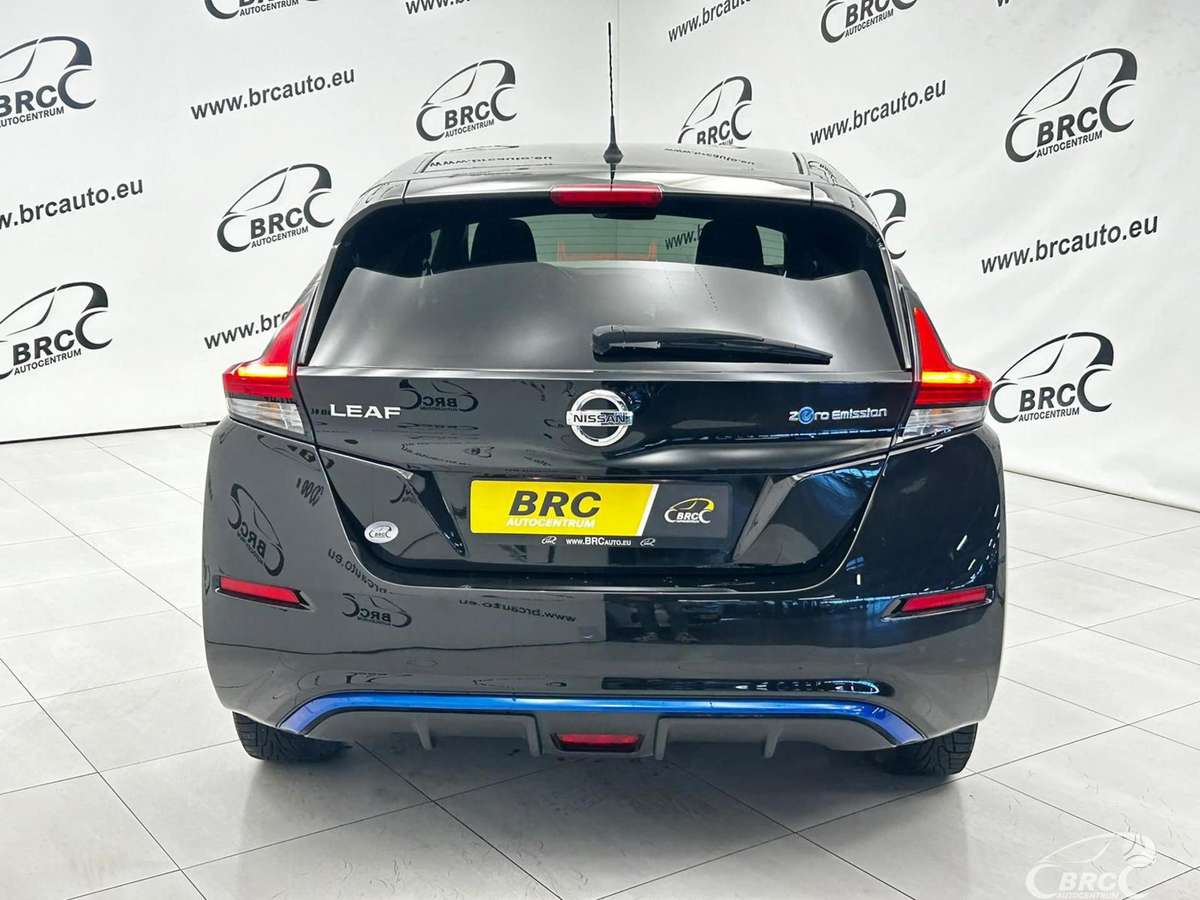 Nissan Leaf, 40 kWh, hatchback
