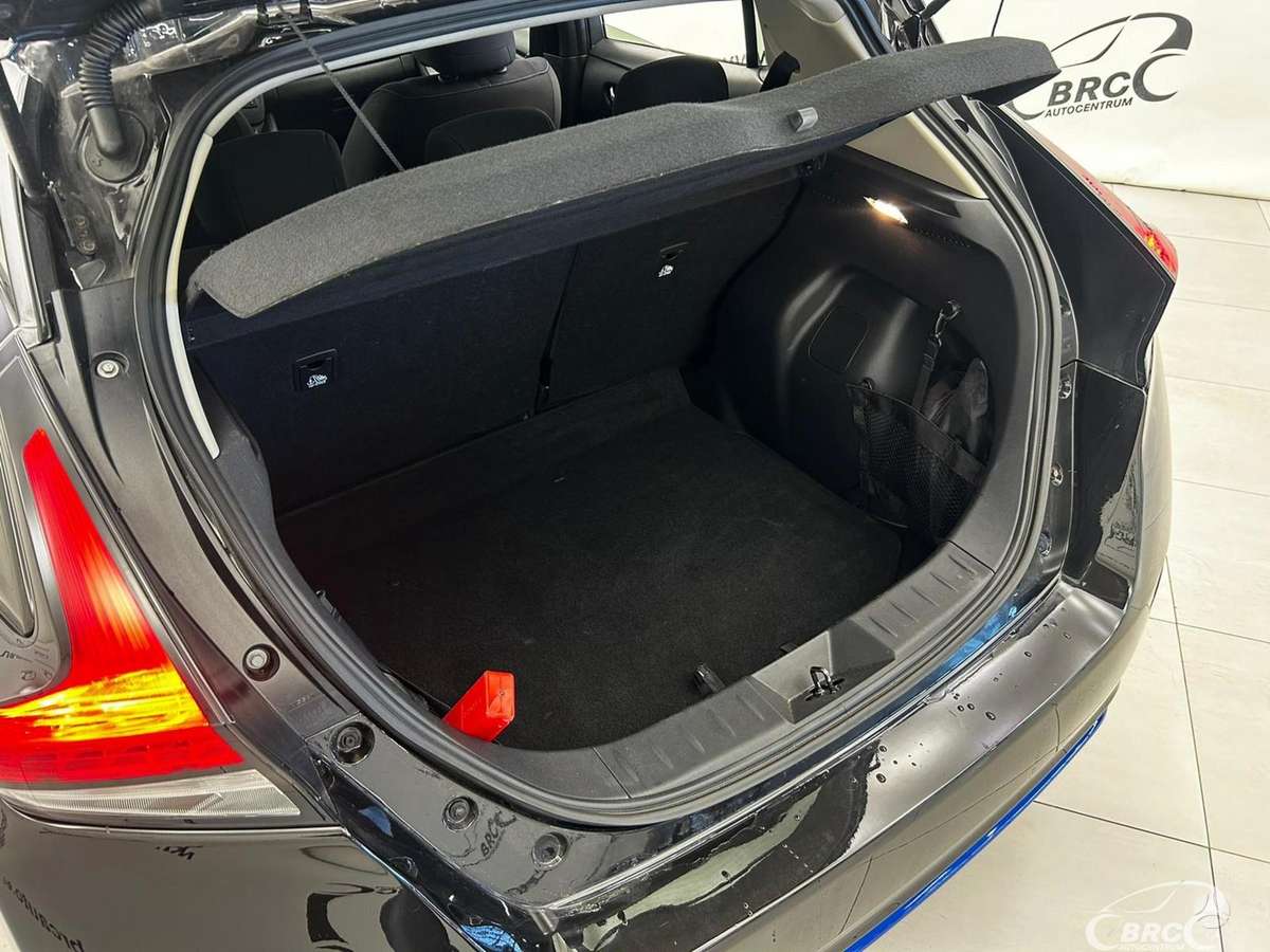 Nissan Leaf, 40 kWh, hatchback