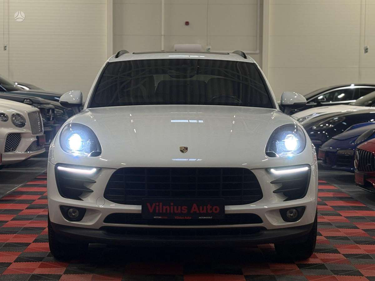 Porsche Macan, 2.0 l., off-road / crossover
