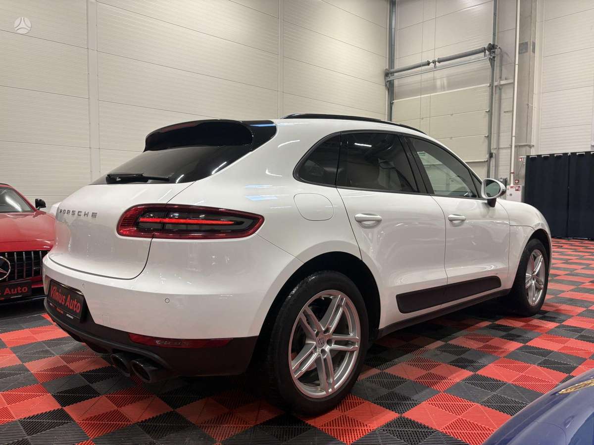 Porsche Macan, 2.0 l., off-road / crossover
