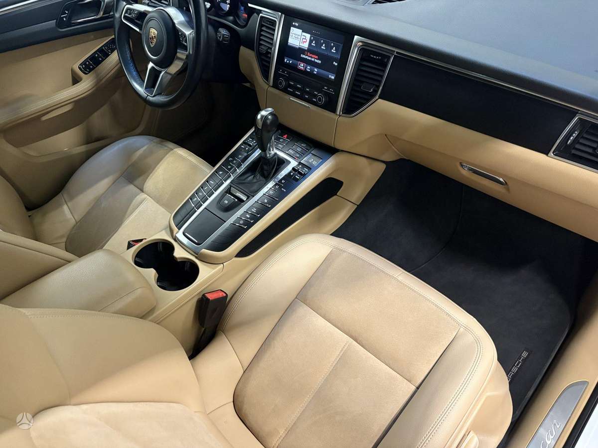 Porsche Macan, 2.0 l., off-road / crossover