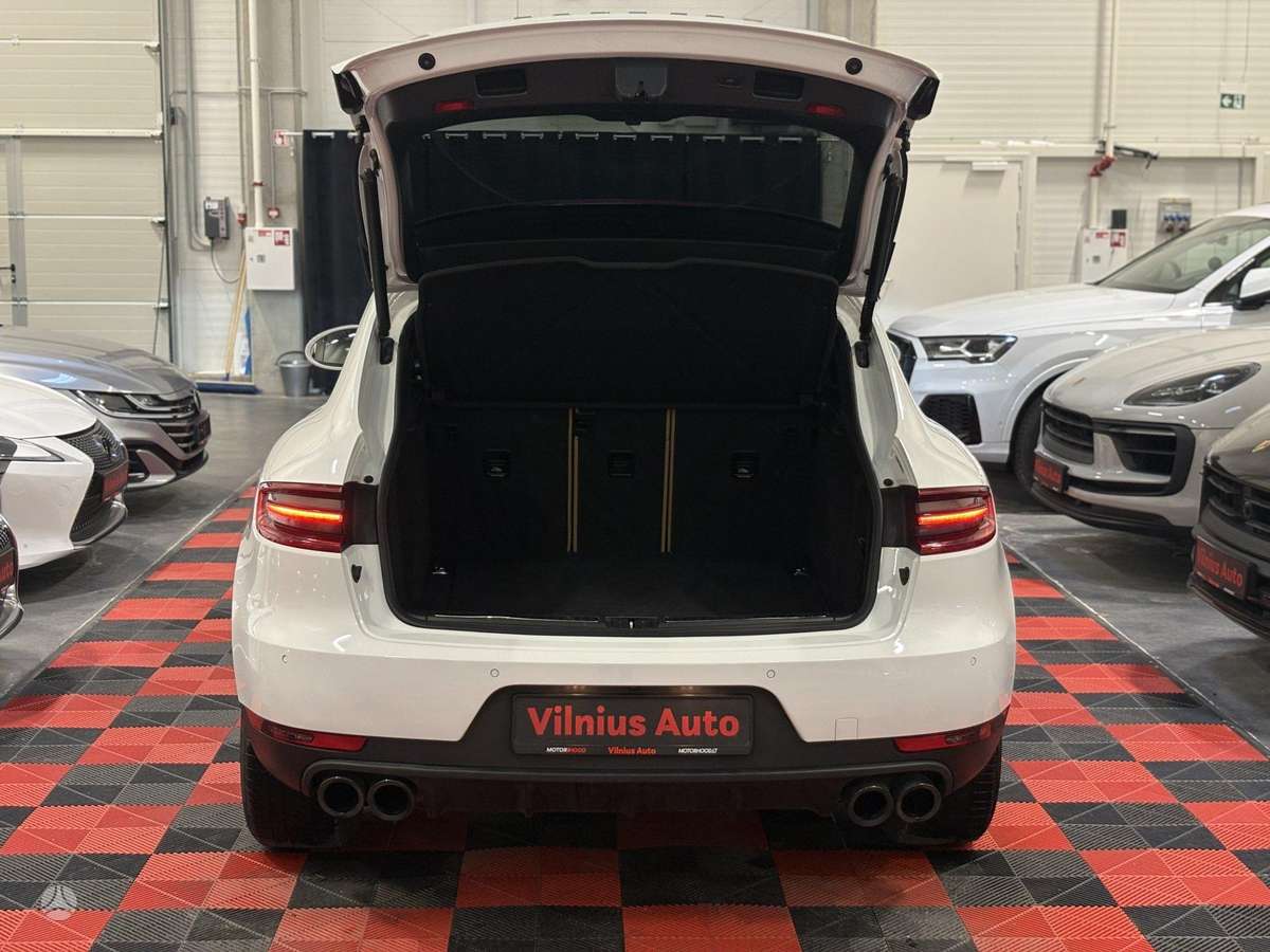 Porsche Macan, 2.0 l., off-road / crossover