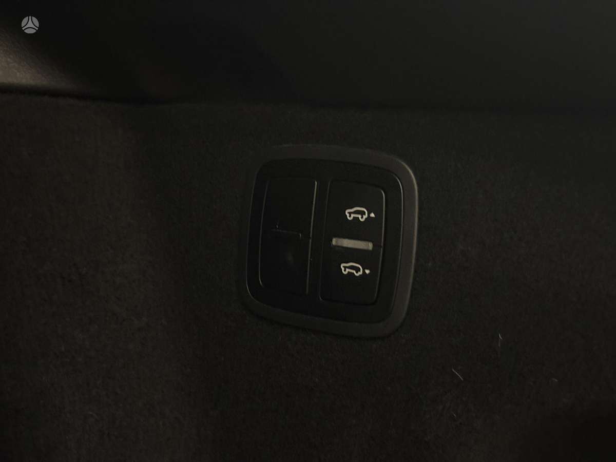 Porsche Macan, 2.0 l., off-road / crossover