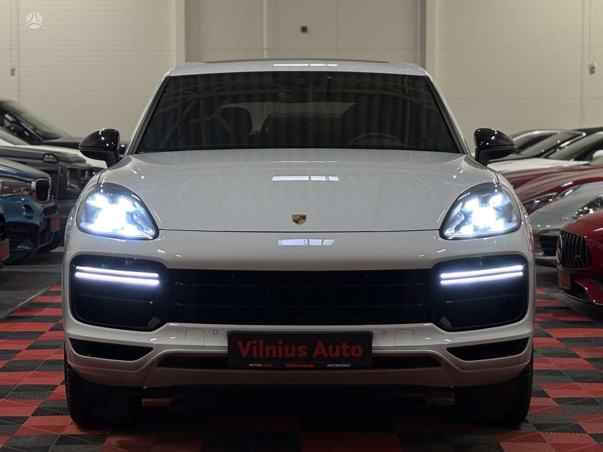 Porsche Cayenne - 2