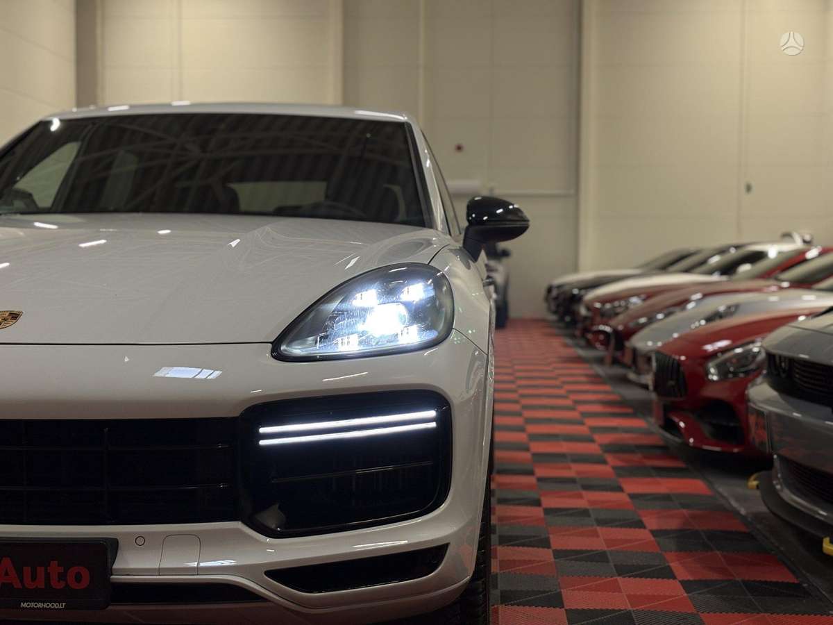 Porsche Cayenne - 7