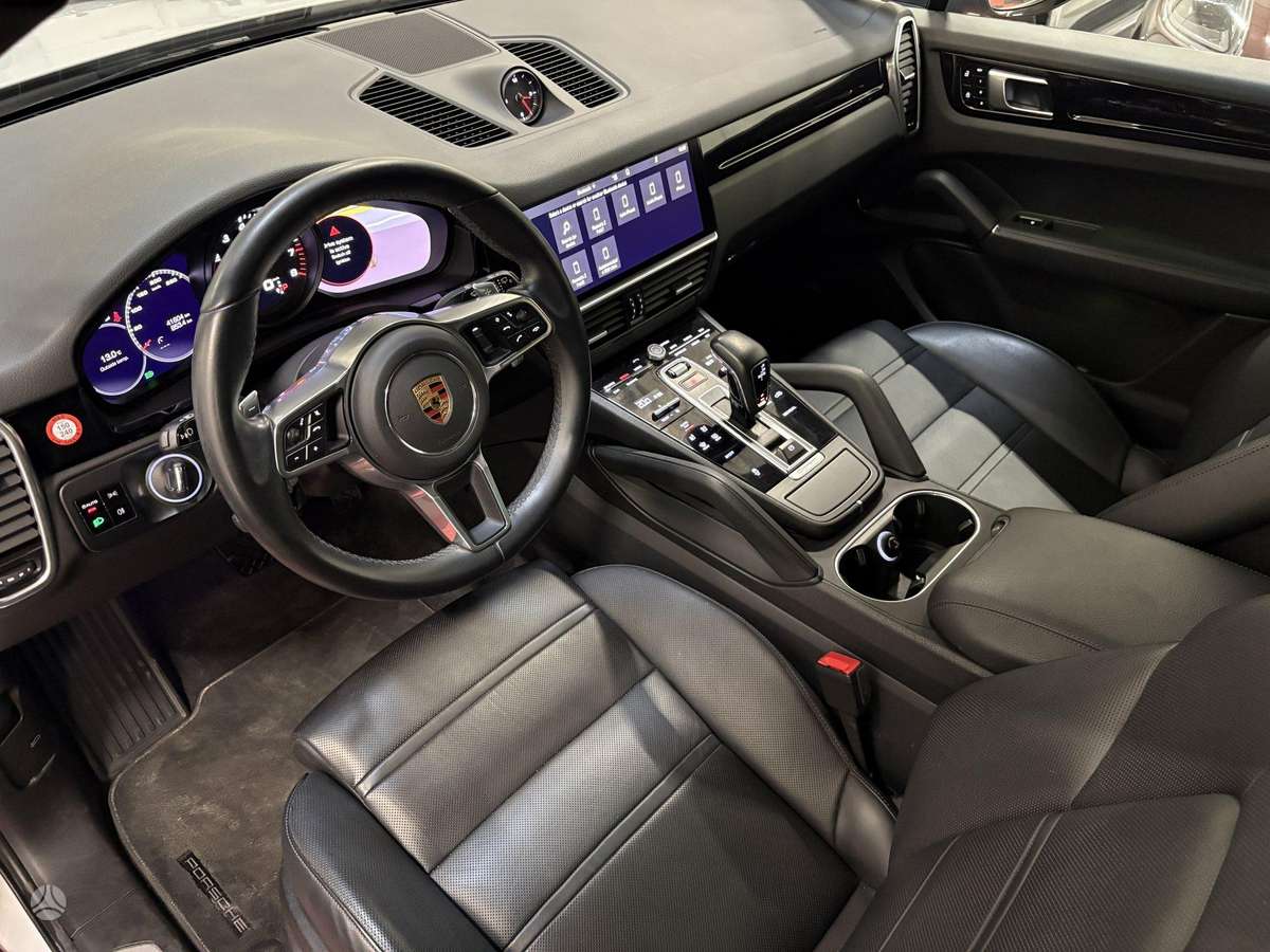 Porsche Cayenne - 11