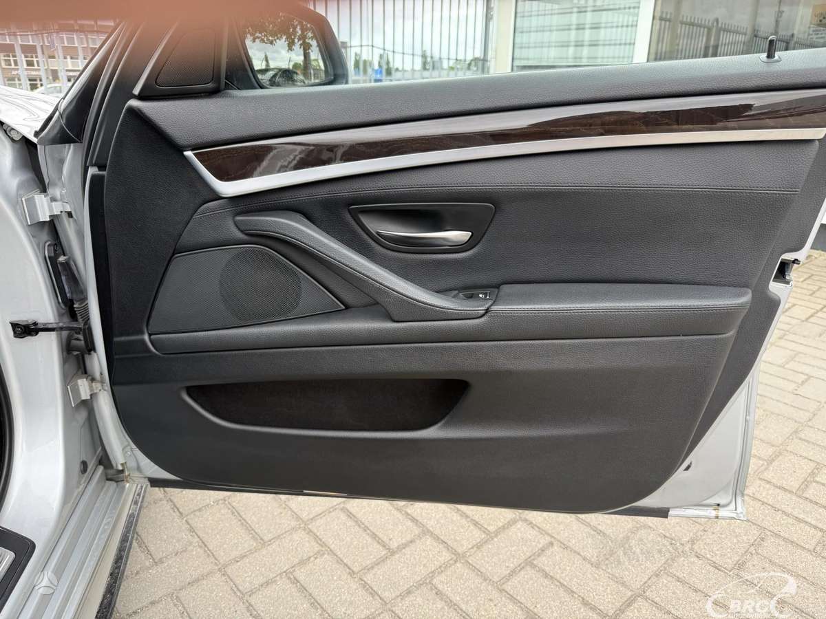 BMW 535, 3.0 l., Седан
