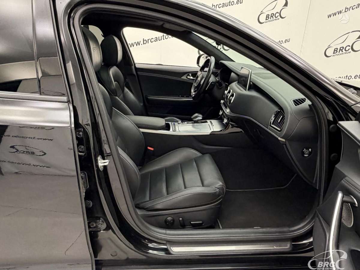Kia Stinger, 3.3 l., Седан