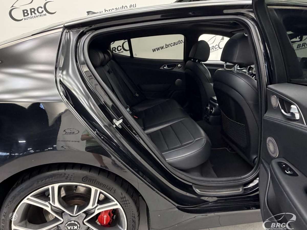 Kia Stinger, 3.3 l., Седан
