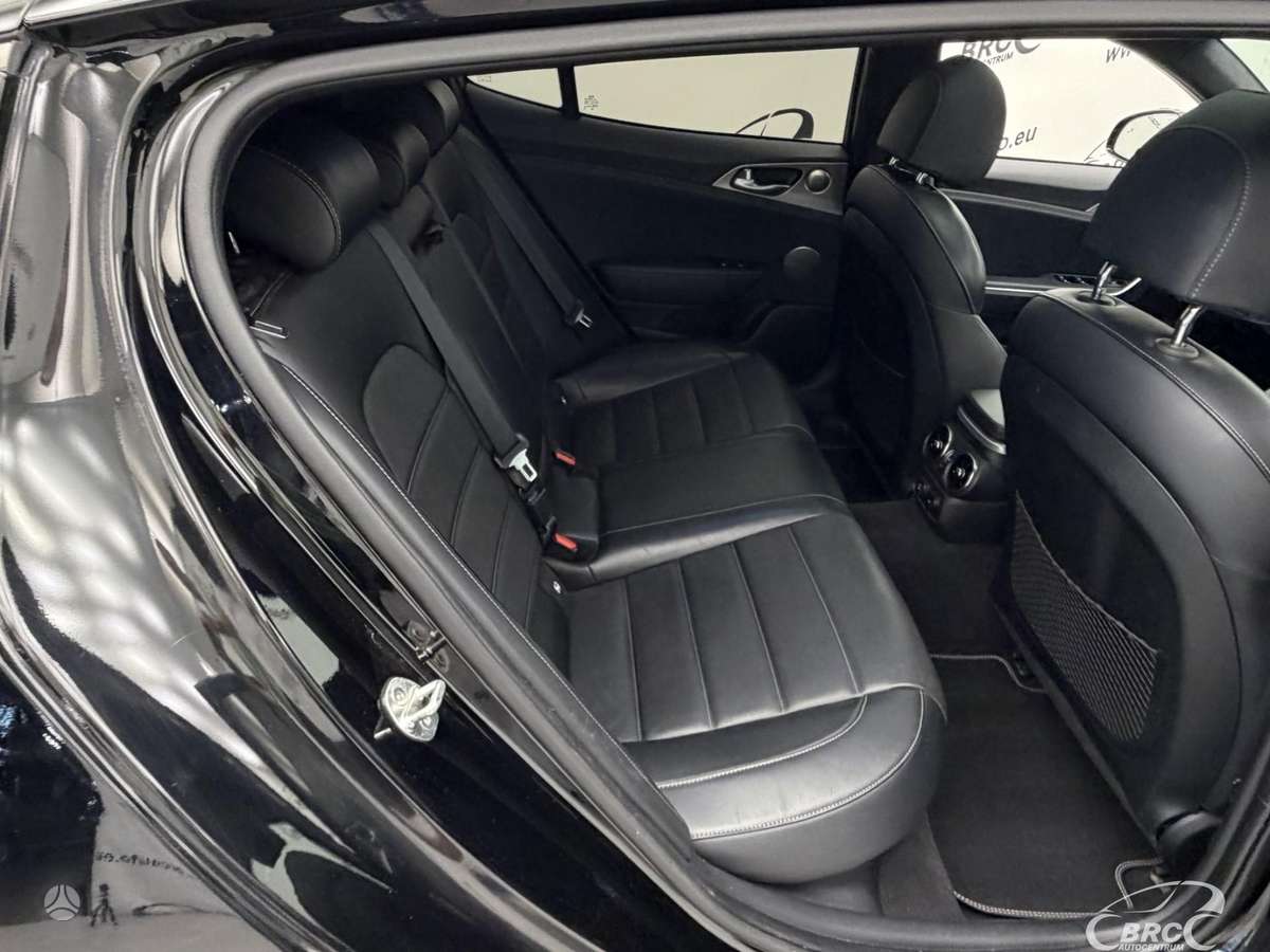 Kia Stinger, 3.3 l., Седан