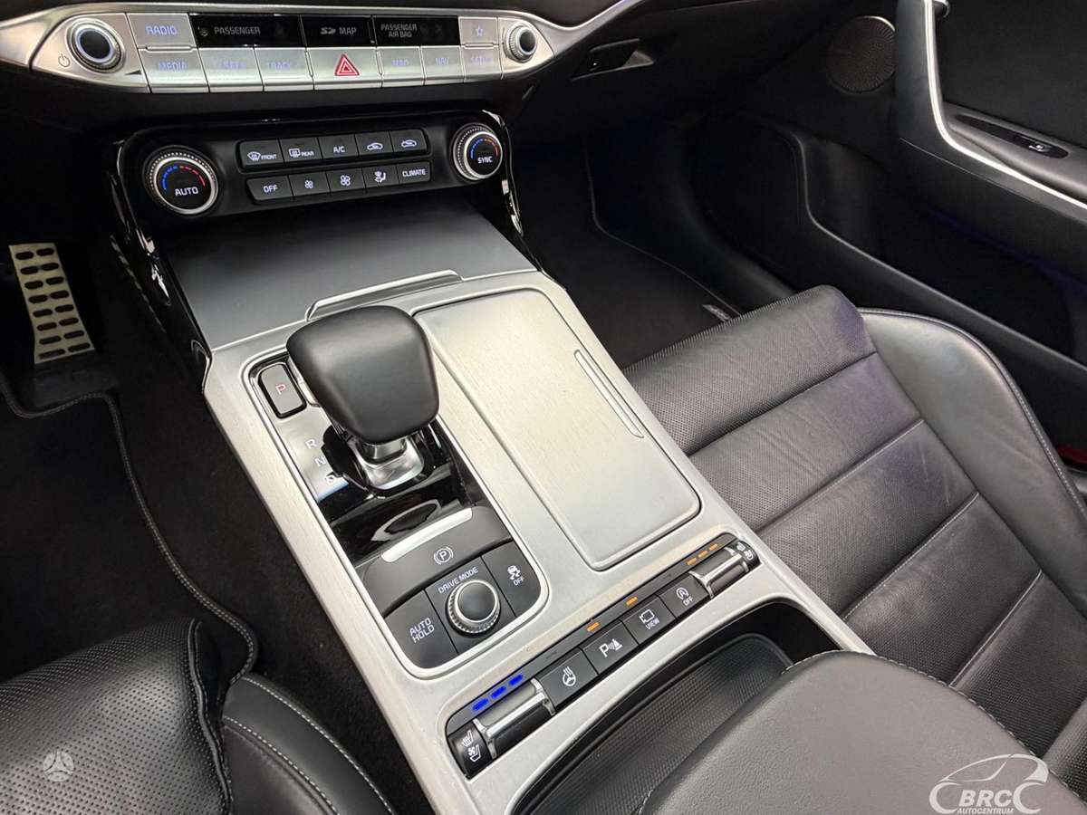 Kia Stinger, 3.3 l., Седан