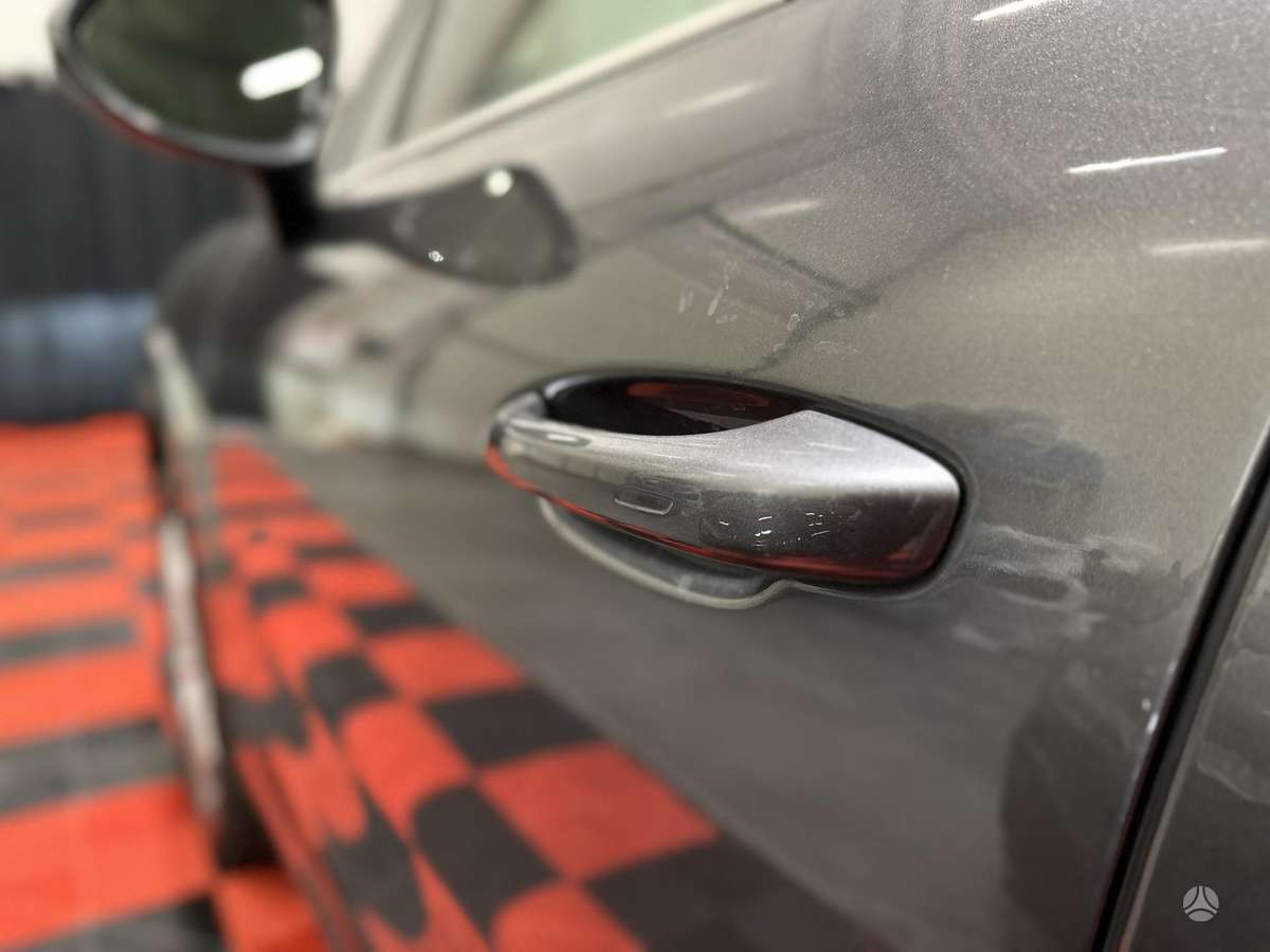 Porsche Cayenne - 10
