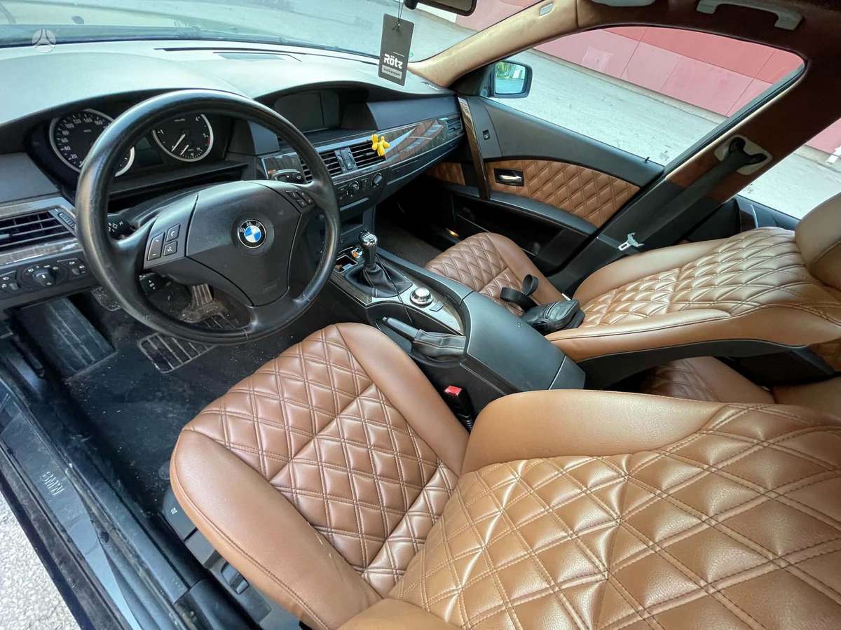BMW 525, 2.5 l., Седан