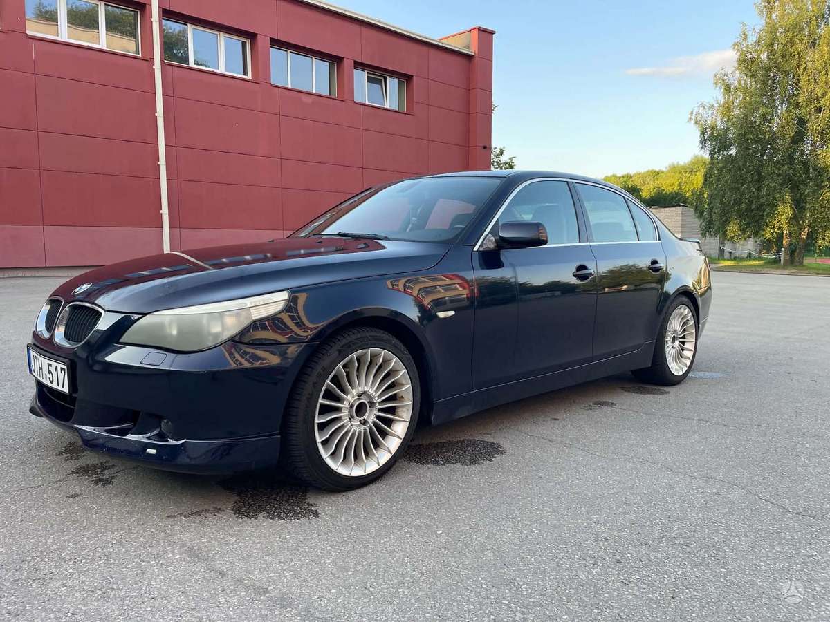 BMW 525, 2.5 l., Седан