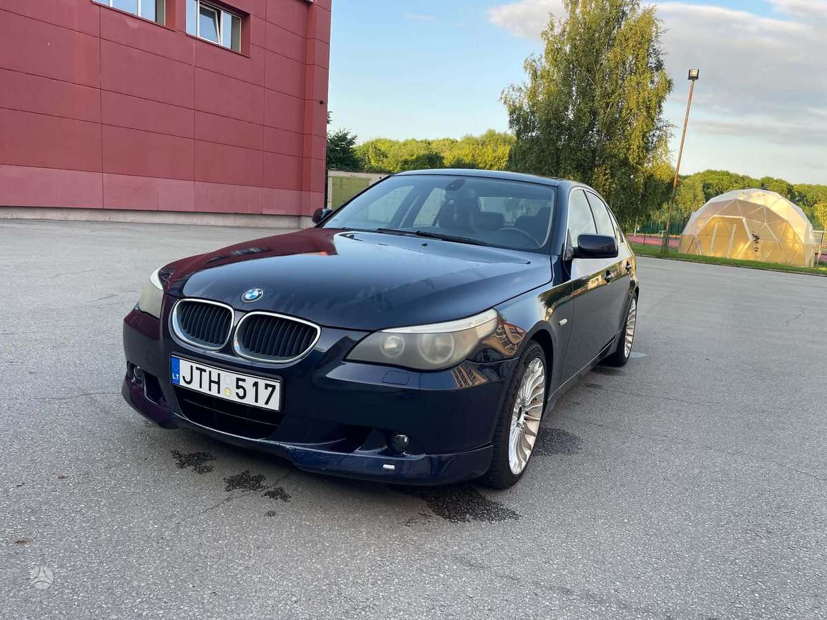 BMW 525, 2.5 l., Седан