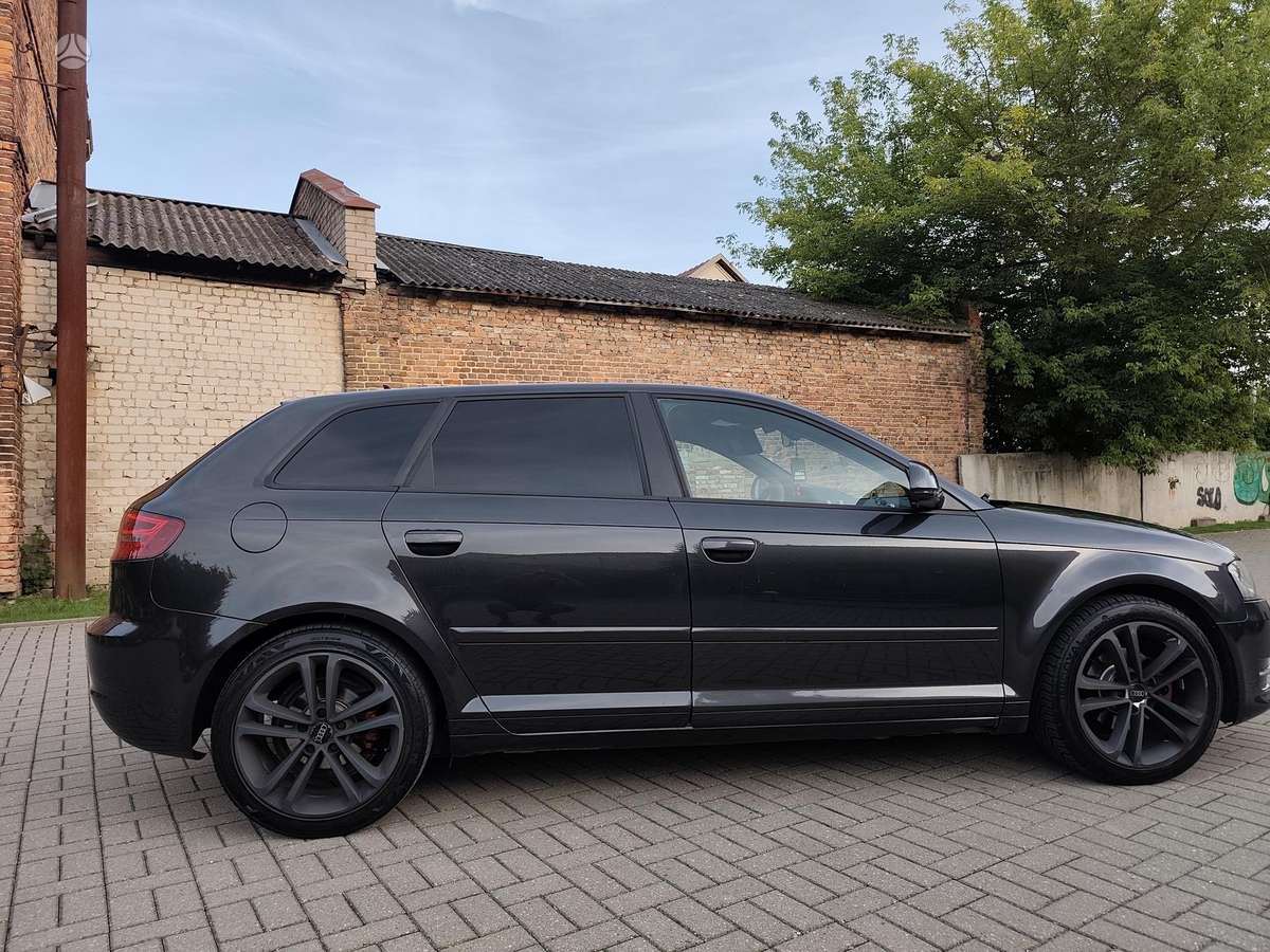 Audi A3, 1.6 l., Хэтчбек