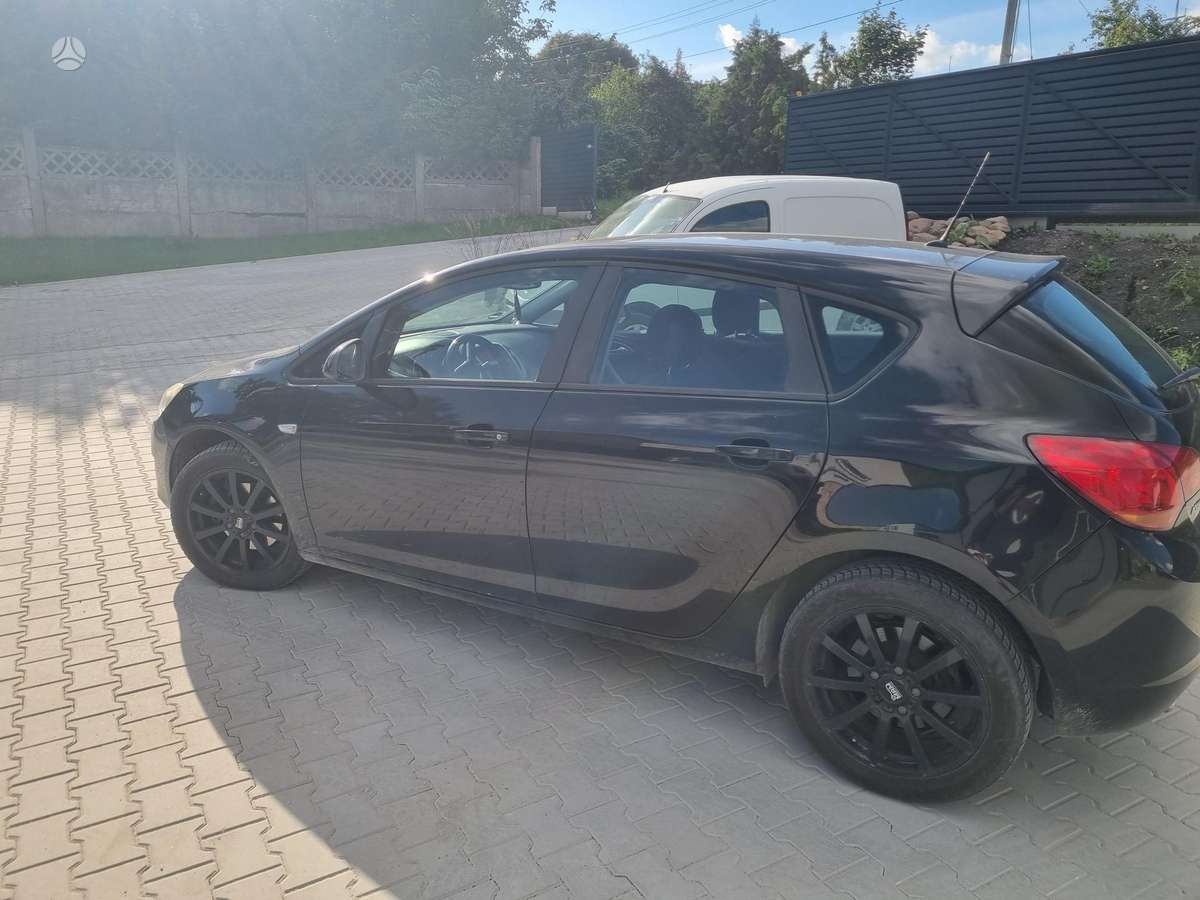 Opel Astra, 2.0 l., Хэтчбек