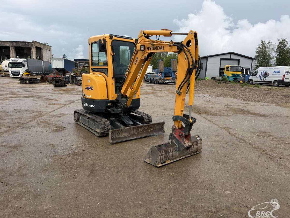 Hyundai R25Z-9AK Garantija, мини-экскаваторы