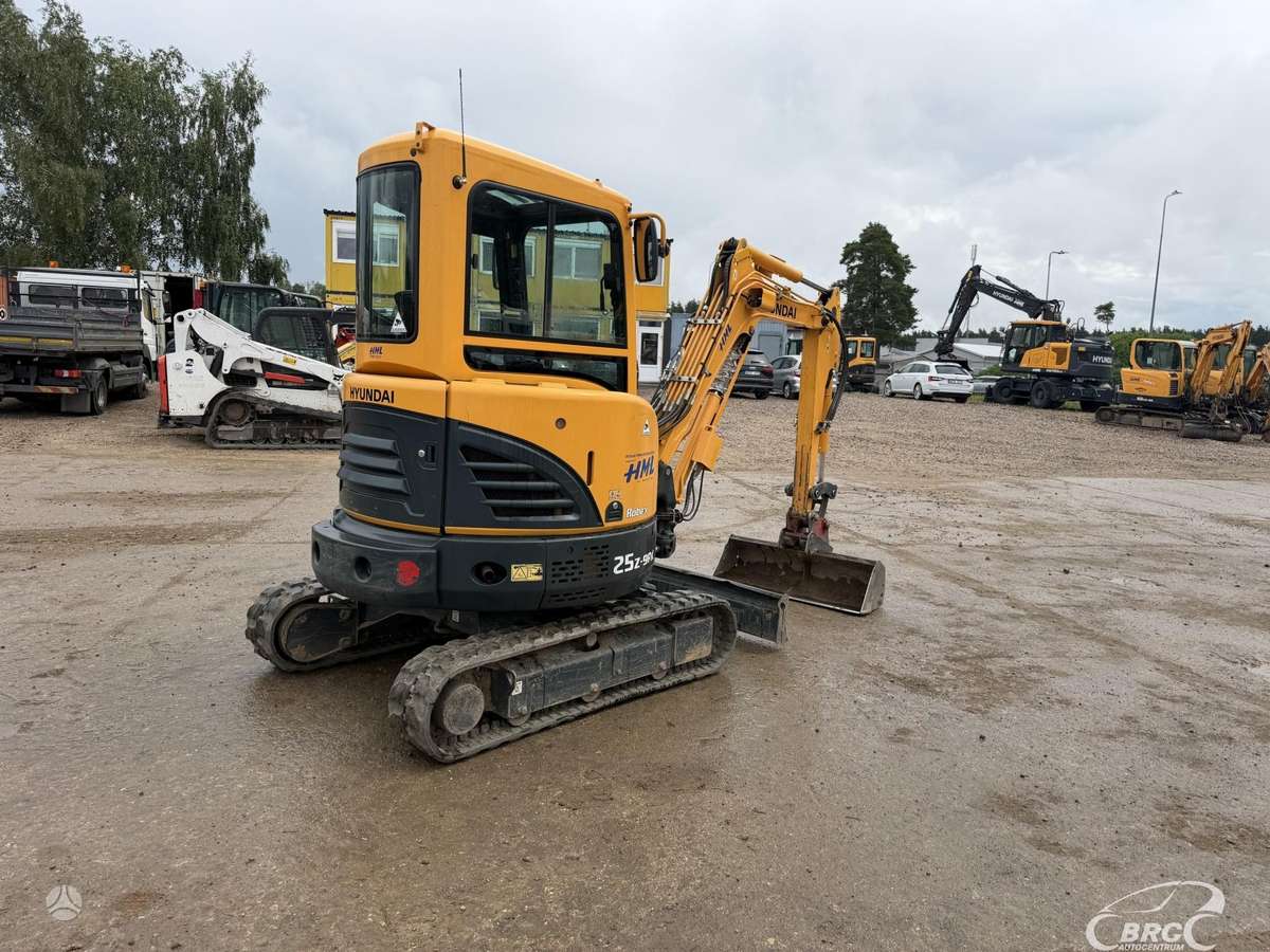 Hyundai R25Z-9AK Garantija, мини-экскаваторы