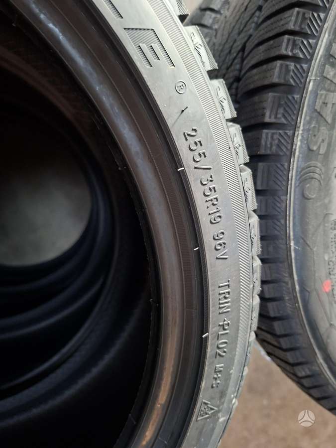 Triangle PL02 R19225/40, winter 255/35 R19