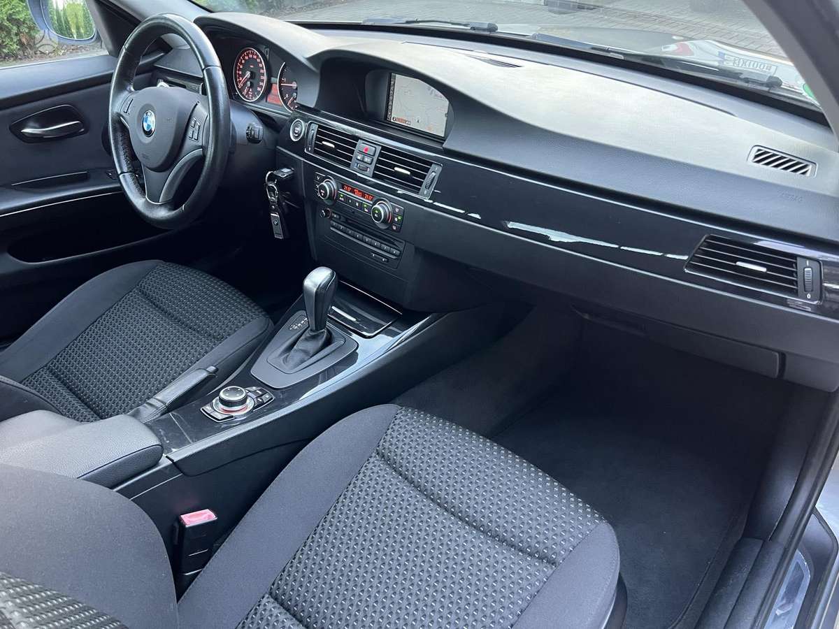 BMW 320, 2.0 l., Седан