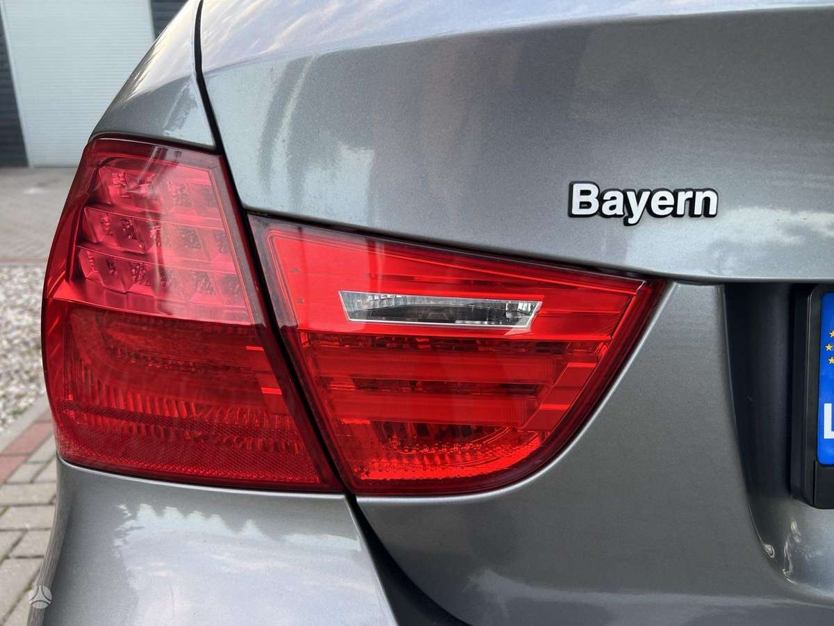 BMW 320, 2.0 l., Седан