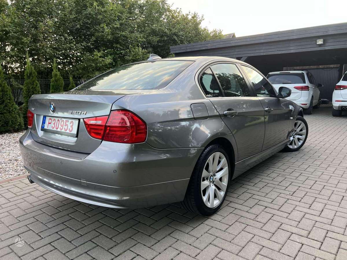 BMW 320, 2.0 l., Седан