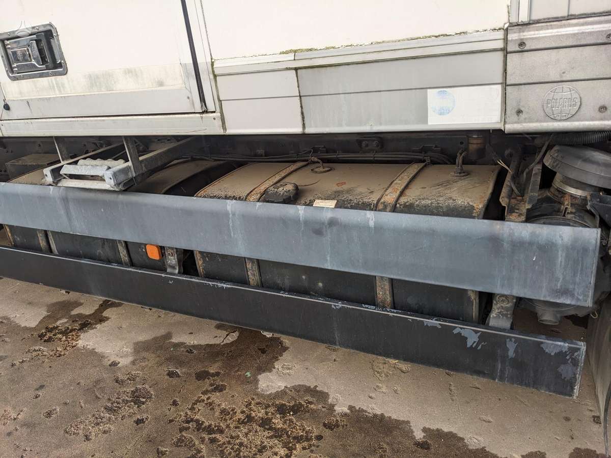 MAN 18.220, trucks