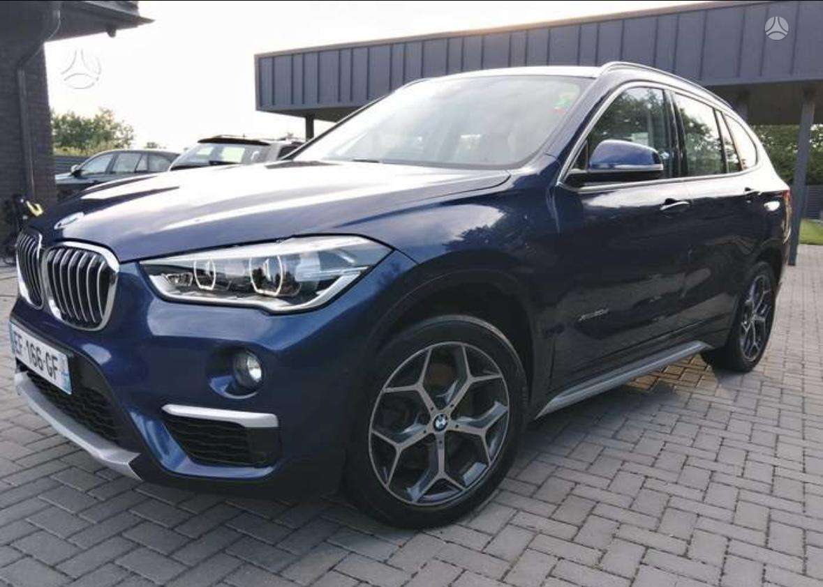 BMW X1, 2.0 l., off-road / crossover