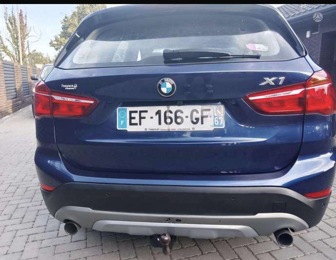 BMW X1, 2.0 l., off-road / crossover