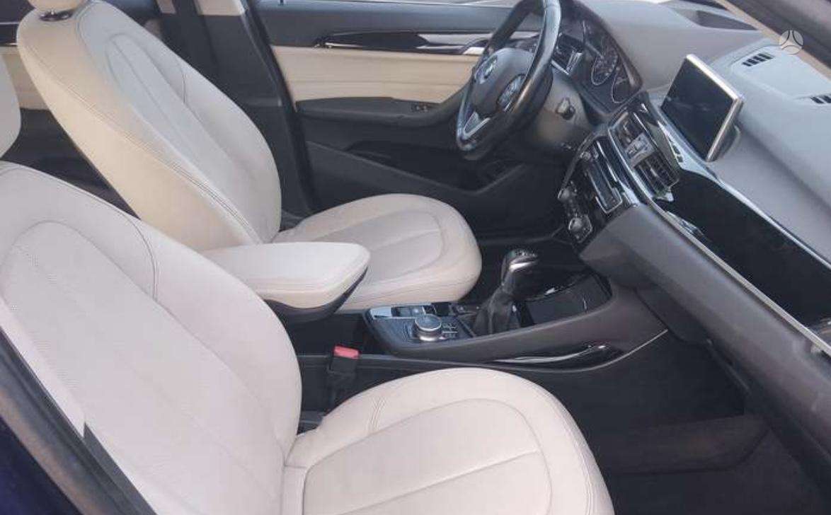 BMW X1, 2.0 l., off-road / crossover