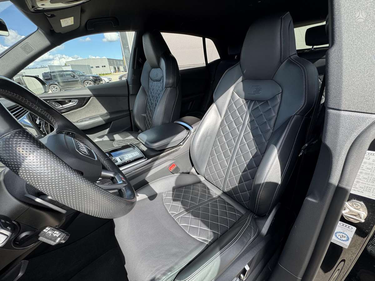 Audi SQ8, 4.0 l., hatchback