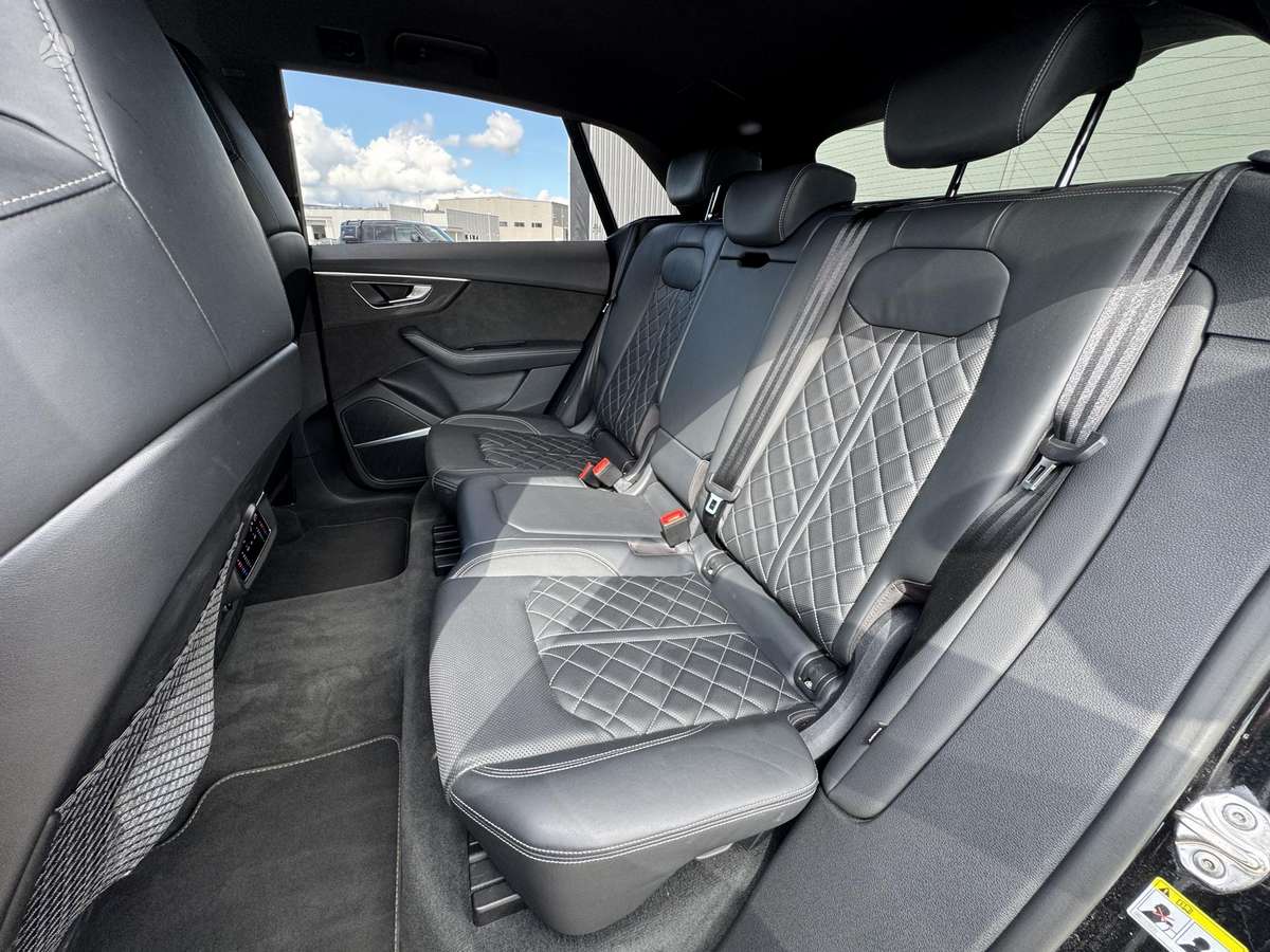 Audi SQ8, 4.0 l., hatchback