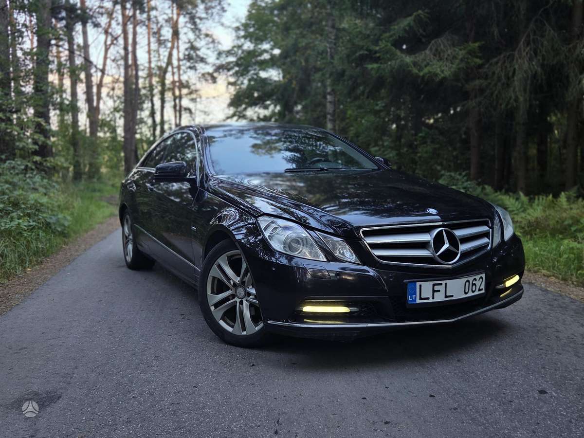 Mercedes-Benz E220, 2.1 l., coupe