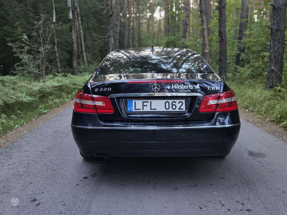 Mercedes-Benz E220, 2.1 l., coupe