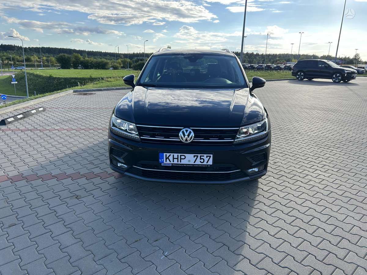 Volkswagen Tiguan, 2.0 l., Минивэн