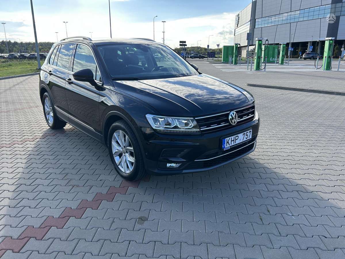 Volkswagen Tiguan, 2.0 l., Минивэн