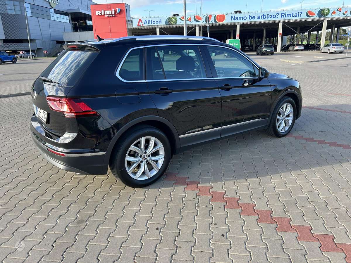 Volkswagen Tiguan, 2.0 l., Минивэн