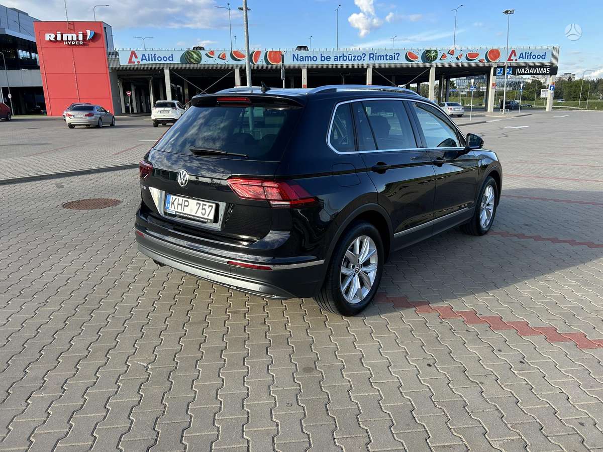Volkswagen Tiguan, 2.0 l., Минивэн