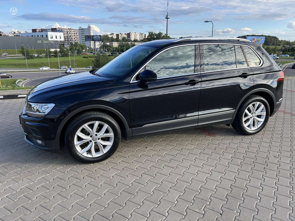 Volkswagen Tiguan, 2.0 l., Минивэн