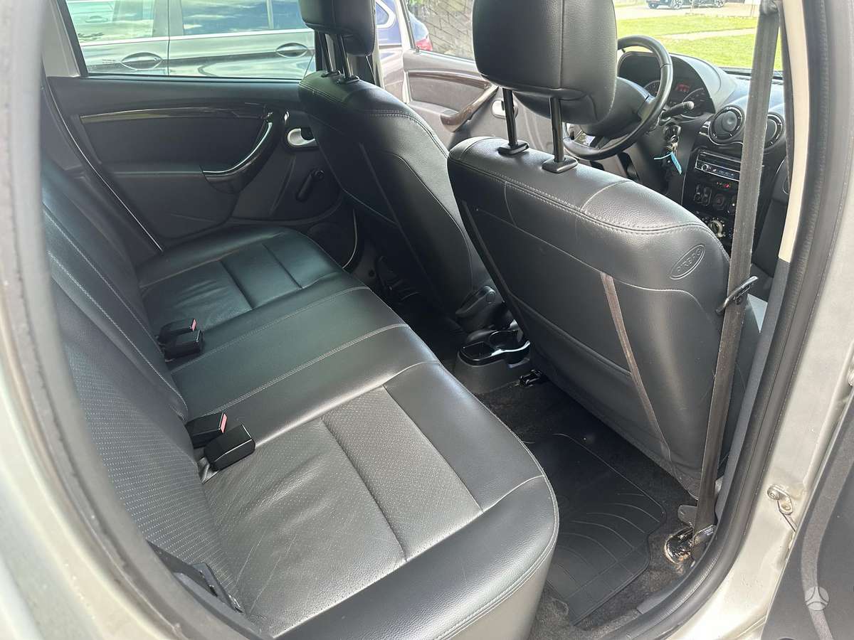 Dacia Duster, 1.5 l., Внедорожник / Кроссовер