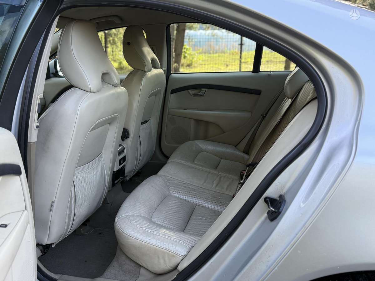 Volvo S80, 2.4 l., Седан
