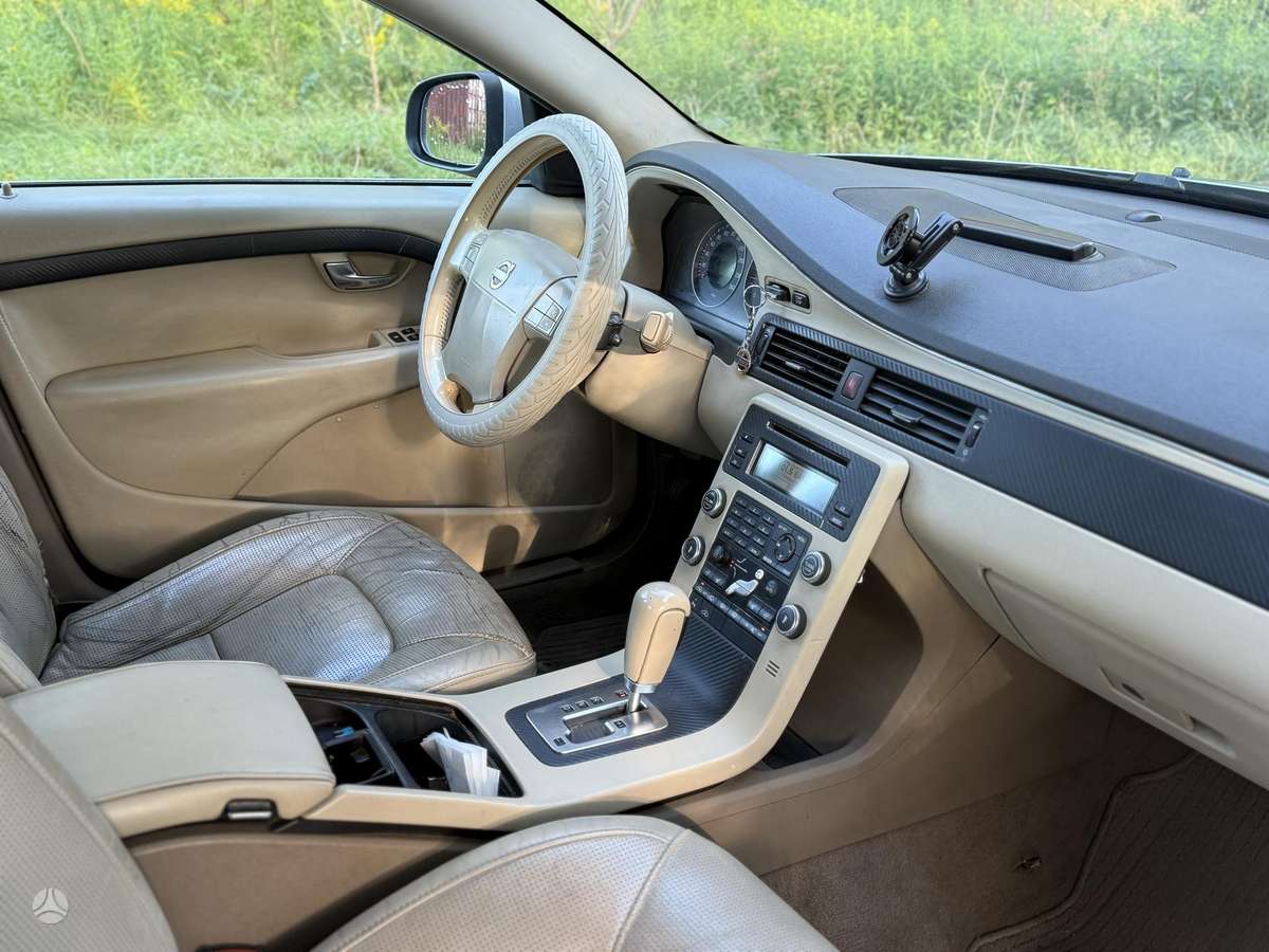 Volvo S80, 2.4 l., Седан