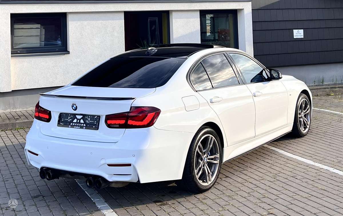 BMW 330, 3.0 l., Седан