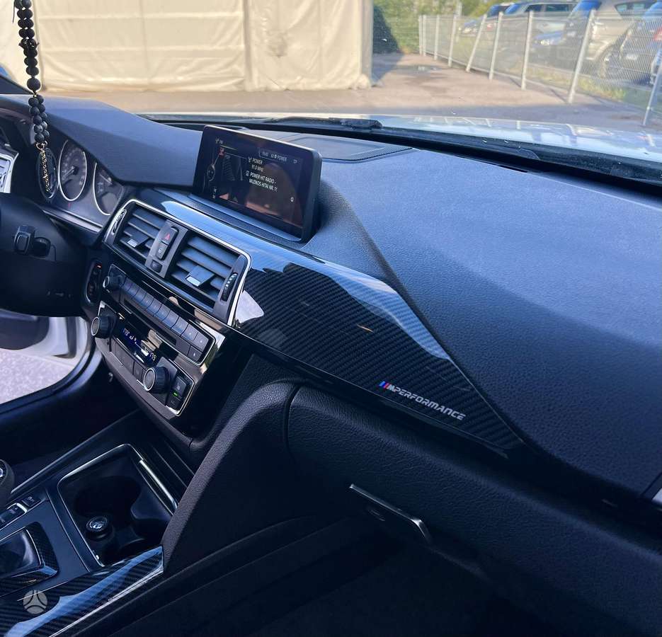 BMW 330, 3.0 l., Седан