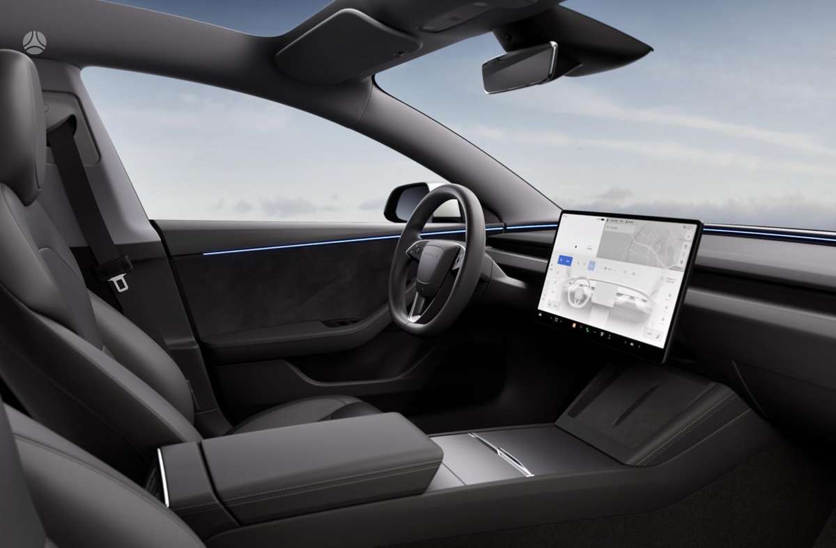 Tesla Model 3, 82 кВт·ч, Седан