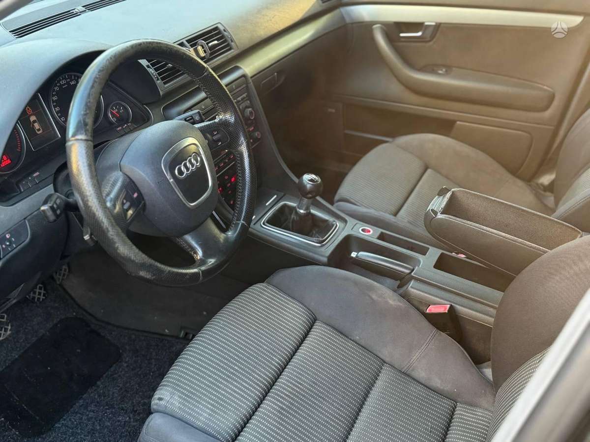 Audi A4, 2.0 l., sedanas