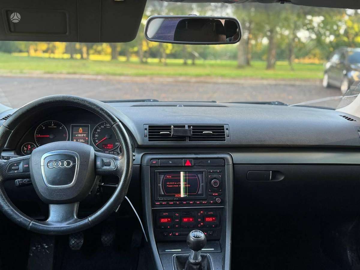 Audi A4, 2.0 l., sedanas