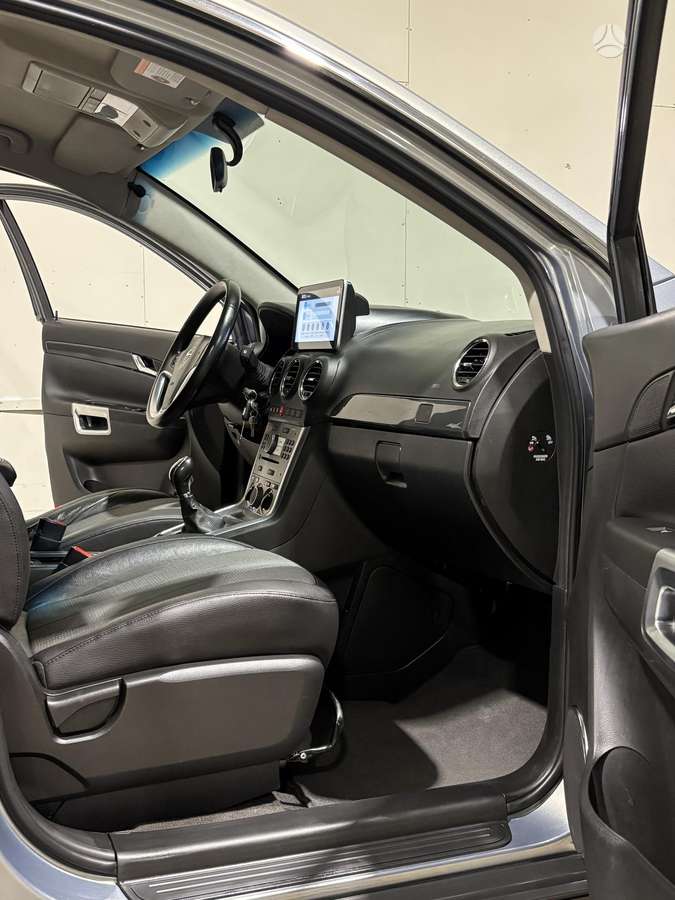 Opel Antara, 2.4 l., Внедорожник / Кроссовер