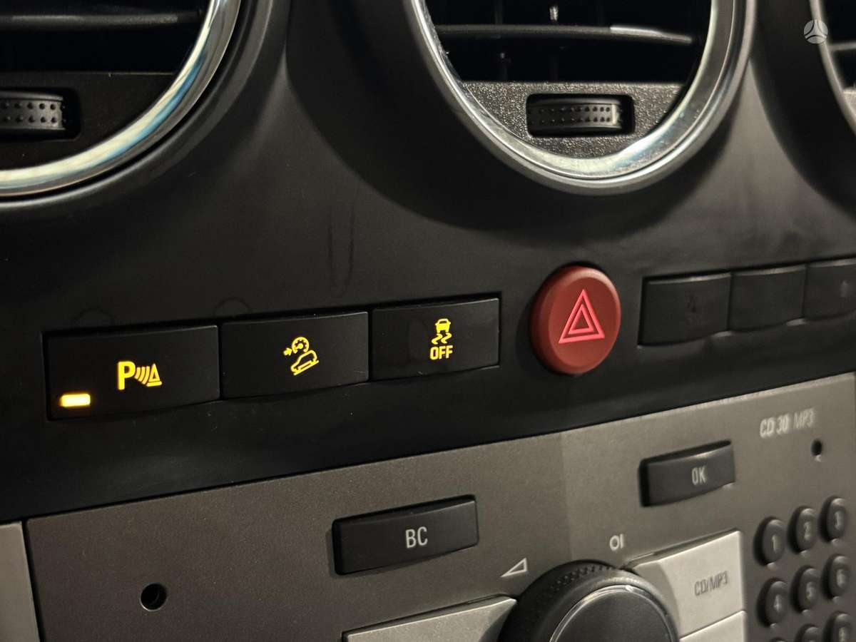Opel Antara, 2.4 l., Внедорожник / Кроссовер